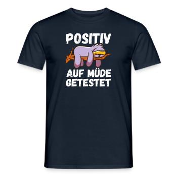Positiv auf Müde getestet Sloth Fun - Männer T-Shirt - Navy - Vorne - AI Model Male 178 light (178cm)