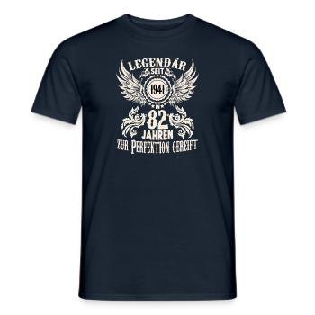 82 jährige Legende Geburtstag Outfit Sprüche - Männer T-Shirt - Navy - Vorne - AI Model Male 178 light (178cm)