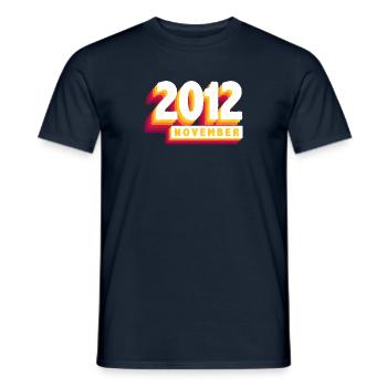 Novembre 2012 11 ans Mari Femme Anniversaire - T-shirt homme - marine - Devant - AI Model Male 178 light (178cm)