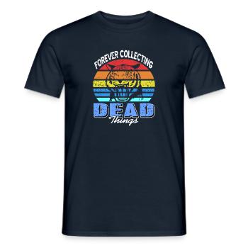 Für immer tote Dinge sammeln - Taxidermie - Männer T-Shirt - Navy - Vorne - AI Model Male 178 light (178cm)