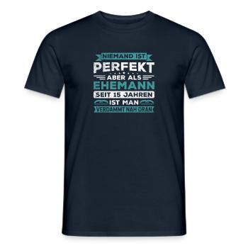 Hochzeitstag Jubiläum Verheiratet Ehe Ehemann - Männer T-Shirt - Navy - Vorne - AI Model Male 178 light (178cm)
