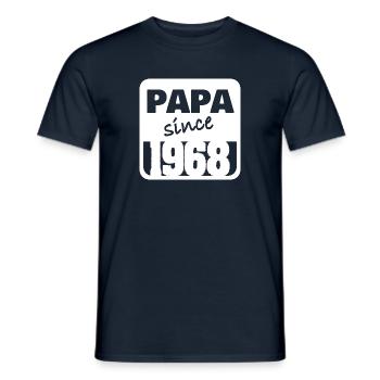 Jahr 1968 - Männer T-Shirt - Navy - Vorne - AI Model Male 178 light (178cm)