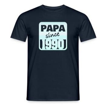 1990 - Männer T-Shirt - Navy - Vorne - AI Model Male 178 light (178cm)