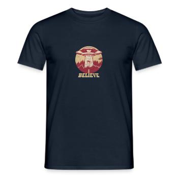 Alien UFO Außerirdische Untertasse Geschenk - Männer T-Shirt - Navy - Vorne - AI Model Male 178 light (178cm)