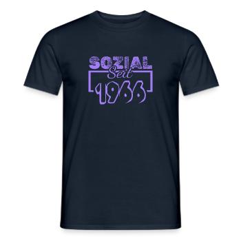 Sozial 1966 - Männer T-Shirt - Navy - Vorne - AI Model Male 178 light (178cm)
