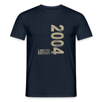 Cadeau de 18e anniversaire dix-huit 2004 - T-shirt homme - marine - Devant - AI Model Male 178 light (178cm)