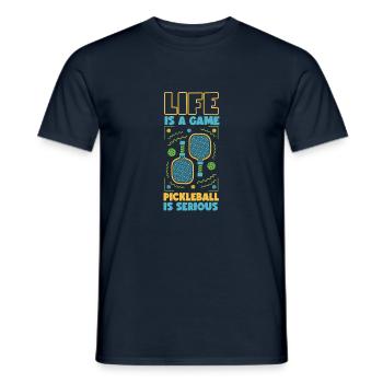 La vie de pickleball est un jeu - T-shirt homme - marine - Devant - AI Model Male 178 light (178cm)