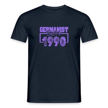 Studi 1990 - Men's T-Shirt - navy - Front - AI Model Male 178 light (178cm)