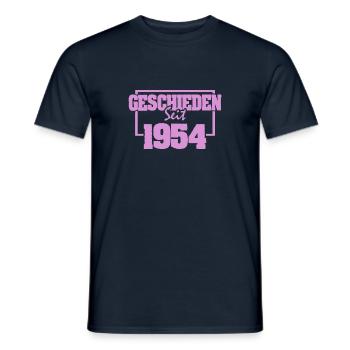 1954 - Männer T-Shirt - Navy - Vorne - AI Model Male 178 light (178cm)