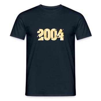 2004 - Männer T-Shirt - Navy - Vorne - AI Model Male 178 light (178cm)