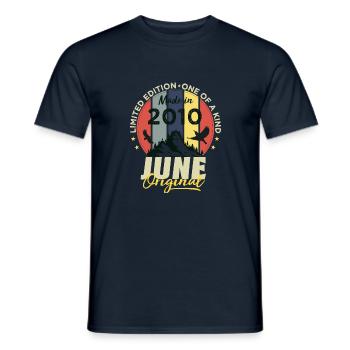 Juin 2010 Cadeau Anniversaire Juin 2010 Juin 2010 - T-shirt homme - marine - Devant - AI Model Male 178 light (178cm)