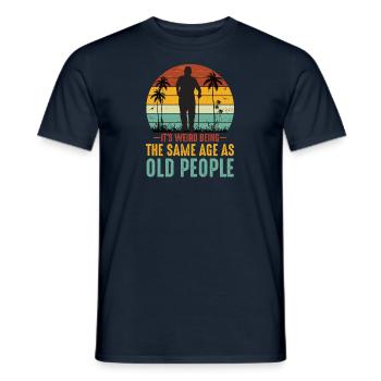 Geburtstagsshirt Mann Frau lustig - Männer T-Shirt - Navy - Vorne - AI Model Male 178 light (178cm)