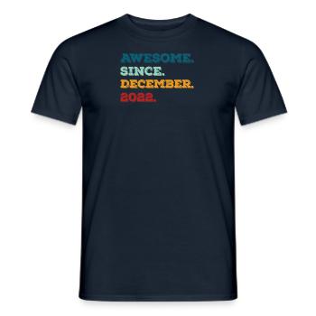 Anniversaire Décembre 2022 Né Année de naissance - T-shirt homme - marine - Devant - AI Model Male 178 light (178cm)