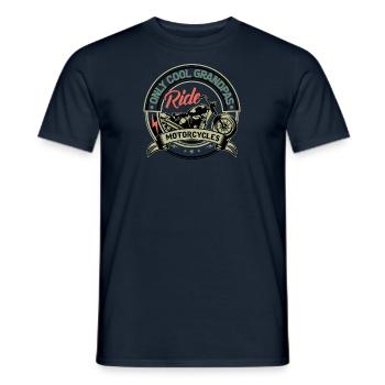 Never underestimate an old man with motorcycle grandpa - Men's T-Shirt - navy - Front - AI Model Male 178 light (178cm)