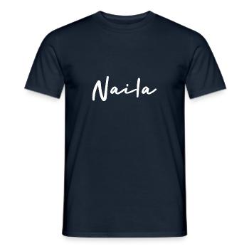 Naila (på andra) - T-shirt herr - marinblå - Fram - AI Model Male 178 light (178cm)