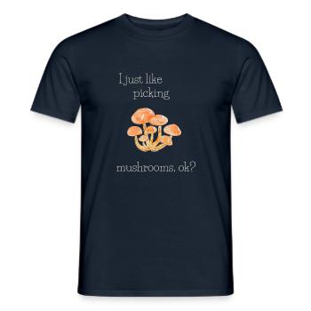 J’aime juste cueillir des champignons5 - T-shirt homme - marine - Devant - AI Model Male 178 light (178cm)