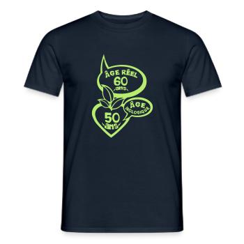 60 ans age reel biologique anniversaire - T-shirt homme - marine - Devant - AI Model Male 178 light (178cm)