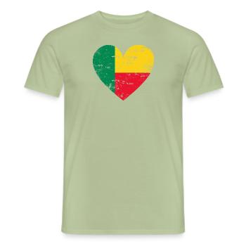 Drapeau du Bénin Coeur - T-shirt homme - vert sauge - Devant - AI Model Male 178 light (178cm)