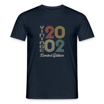 2002 Geburtstag Geboren im Jahr 2002 Vintage Retro. Editio - Männer T-Shirt - Navy - Vorne - AI Model Male 178 light (178cm)