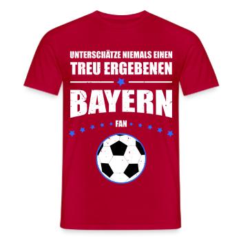 Treu ergebener Bayern Fan Geschenk | Vintage Look - Männer T-Shirt - Rot - Vorne - AI Model Male 178 dark (178cm)