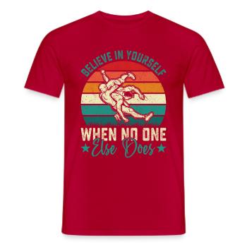 Croyez en vous quand personne d’autre ne le fait - T-shirt homme - rouge - Devant - AI Model Male 178 dark (178cm)