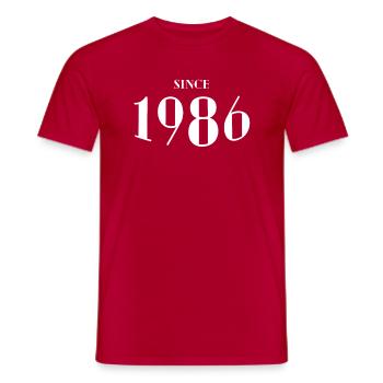 Drôle d’anniversaire depuis 1986 - T-shirt homme - rouge - Devant - AI Model Male 178 dark (178cm)