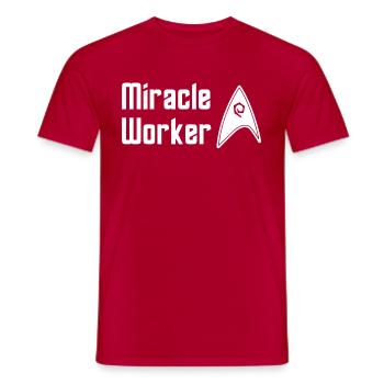 Star Trek Discovery Scotty Miracle Worker - Männer T-Shirt - Rot - Vorne - AI Model Male 178 dark (178cm)
