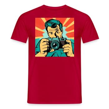 Pop-Art-Fotograf - Männer T-Shirt - Rot - Vorne - AI Model Male 178 dark (178cm)