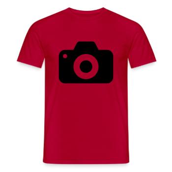Kamera - Männer T-Shirt - Rot - Vorne - AI Model Male 178 dark (178cm)
