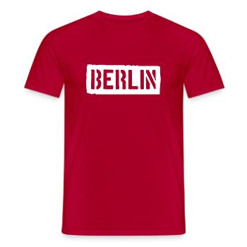 Berlin Slogan - Brandenburger Tor - Alexanderplatz - Männer T-Shirt - Rot - Vorne - AI Model Male 178 dark (178cm)