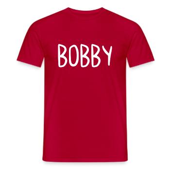 Bobby Nom personnalisé Police Texte Anniversaire - T-shirt homme - rouge - Devant - AI Model Male 178 dark (178cm)