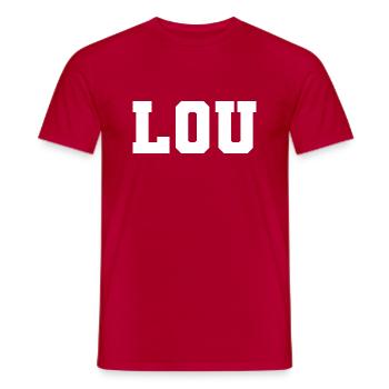 Nom - Lou - T-shirt homme - rouge - Devant - AI Model Male 178 dark (178cm)