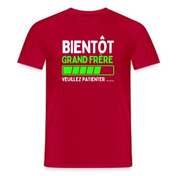 Bientôt grand frère - T-shirt homme - rouge - Devant - AI Model Male 178 dark (178cm)