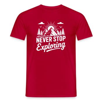 Montagnes - Ne cessez jamais d’explorer - T-shirt homme - rouge - Devant - AI Model Male 178 dark (178cm)