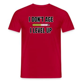 Ich altere nicht, ich steige auf – Gamer Humor - Männer T-Shirt - Rot - Vorne - AI Model Male 178 dark (178cm)