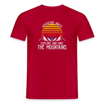 Adventure Awaits Explore Hike Mountain Trails - Männer T-Shirt - Rot - Vorne - AI Model Male 178 dark (178cm)