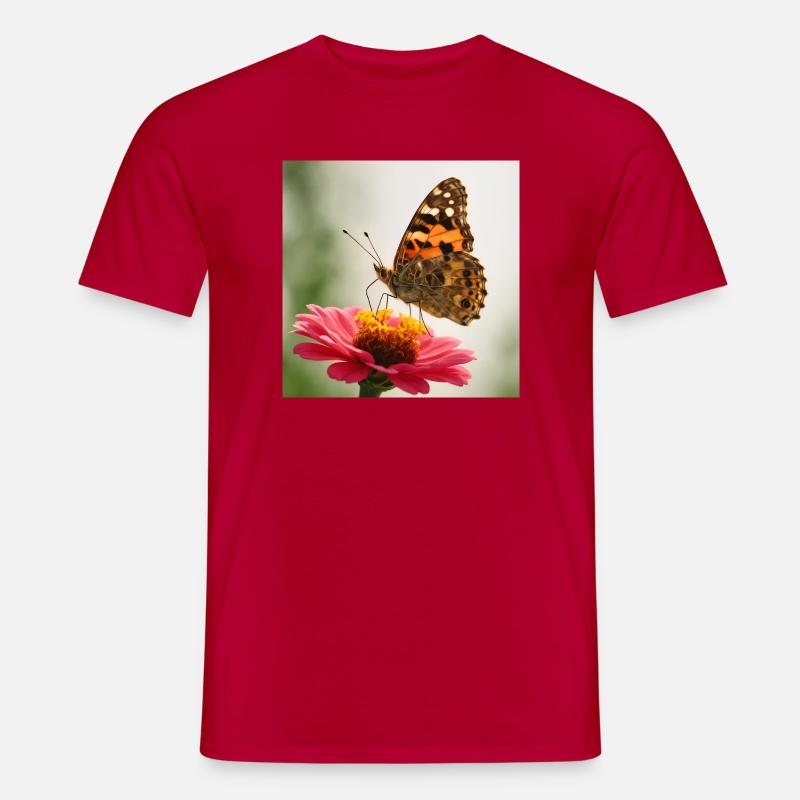 Schmetterling auf einer rosa Blume - Männer T-Shirt - Rot