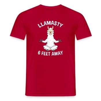 Llamasty 6 Feet Away Funny Meditating Llama Design - Männer T-Shirt - Rot - Vorne - AI Model Male 178 dark (178cm)