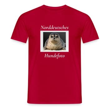 Norddeutsches Hundefoto Lustiger Seehund Nordsee  - Männer T-Shirt - Rot - Vorne - AI Model Male 178 dark (178cm)