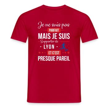 Je Ne Suis Pas Parfait Mais Je Suis Supporter D... - T-shirt homme - rouge - Devant - AI Model Male 178 dark (178cm)