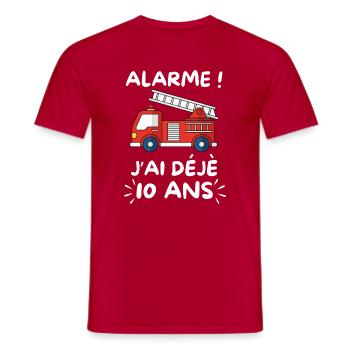 Camion Pompier 10 Ans, Anniversaire Garçon - T-shirt homme - rouge - Devant - AI Model Male 178 dark (178cm)