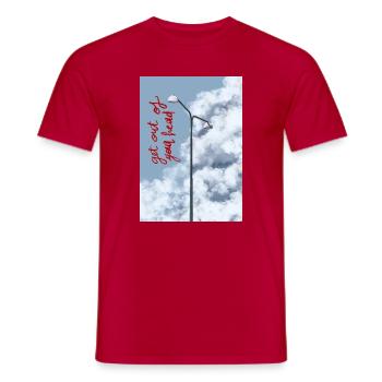 Wolken und Straßenlaterne am Himmel - Männer T-Shirt - Rot - Vorne - AI Model Male 178 dark (178cm)