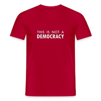 Ce n’est pas une démocratie - T-shirt homme - rouge - Devant - AI Model Male 178 dark (178cm)