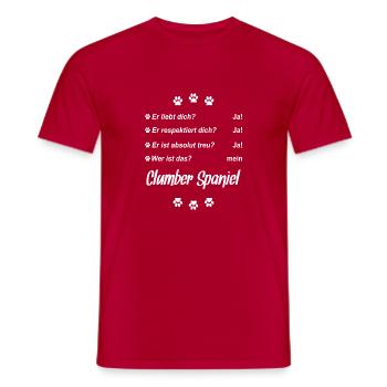 Er liebt Dich. Wer ist das? Mein - Clumber Spaniel - Männer T-Shirt - Rot - Vorne - AI Model Male 178 dark (178cm)