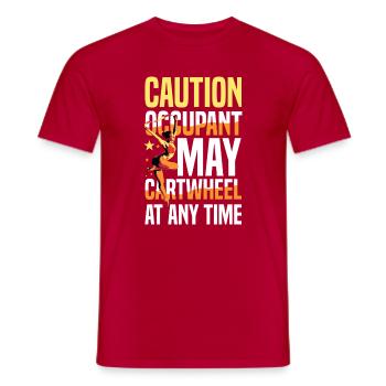 Attention résident fait la roue à tout moment - T-shirt homme - rouge - Devant - AI Model Male 178 dark (178cm)