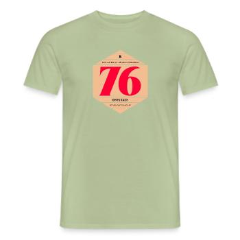 Vignette automobile française année 1976 - T-shirt homme - vert sauge - Devant - AI Model Male 178 light (178cm)