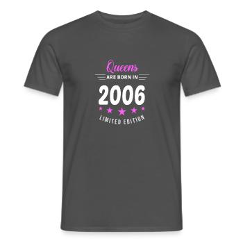 LES REINES SONT NÉES EN 2006 - T-shirt homme - charbon - Devant - AI Model Male 178 light (178cm)