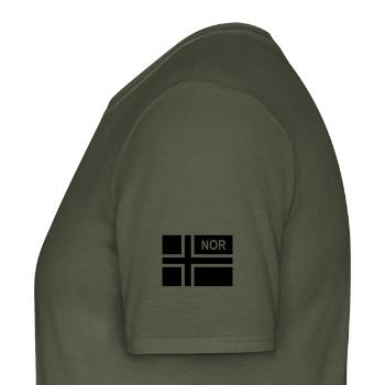 Norwegische taktische Flagge Norwegen - Norwegen - NOR - Männer T-Shirt - Militärgrün - Links - AI Model Male 178 light (178cm)