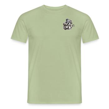 Backpacker Waschbär - Männer T-Shirt - Sage - Vorne - AI Model Male 178 light (178cm)