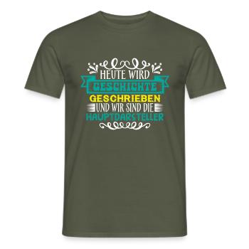 Heute wird Geschichte geschrieben - Männer T-Shirt - Militärgrün - Vorne - AI Model Male 178 light (178cm)